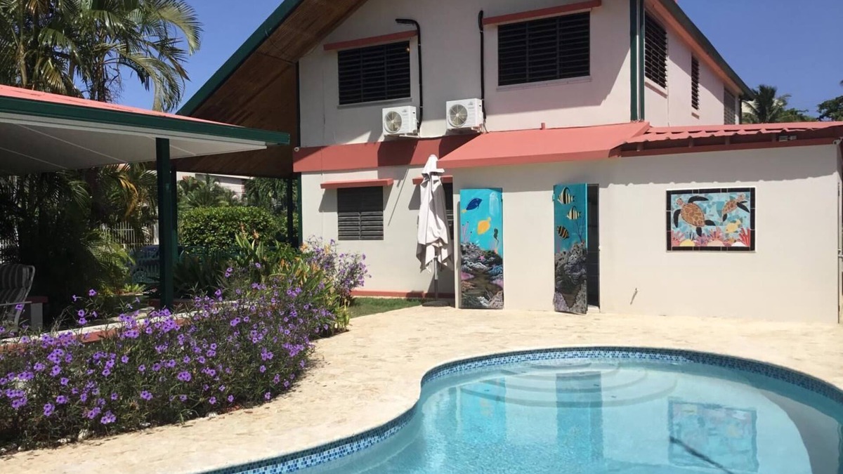 Stella House | Casa Ariella salt water pool outdoor gazebo near the beach with Backup Generator