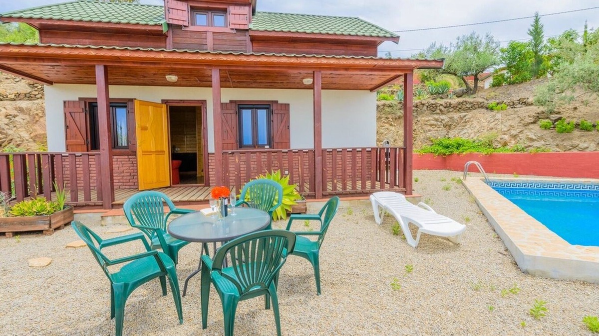 Arenas Villa | Casa Aries Algarrobo by Ruralidays