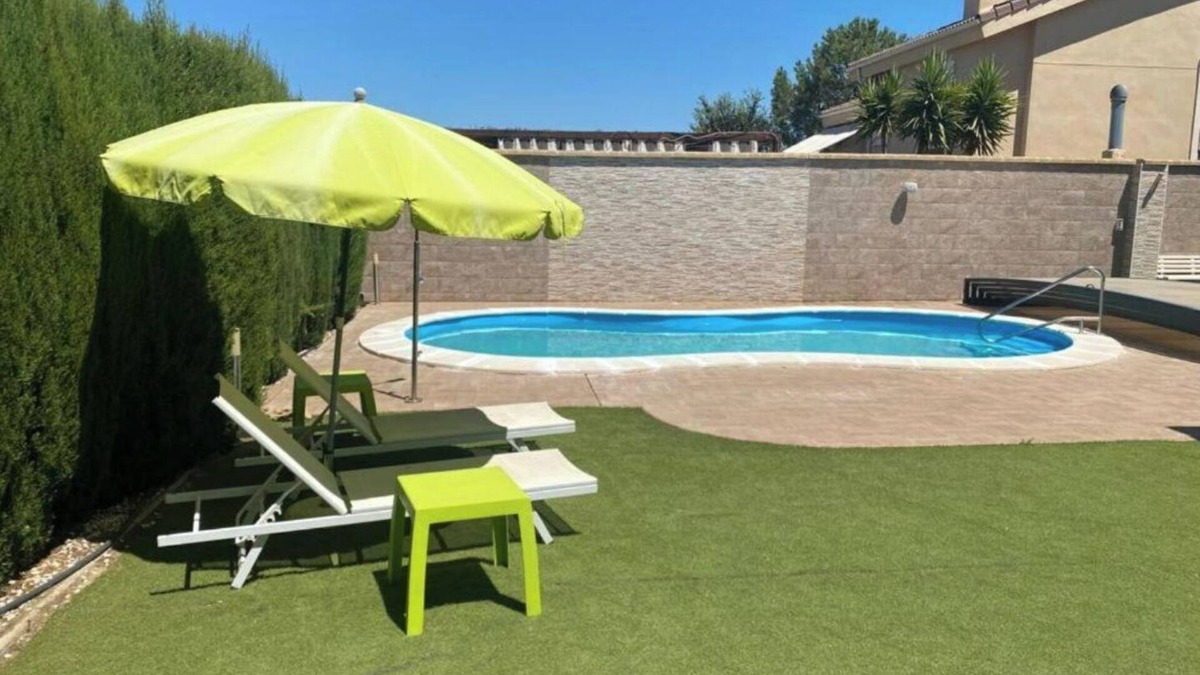 Linares House | Casa Aries - Villa con Piscina Privada