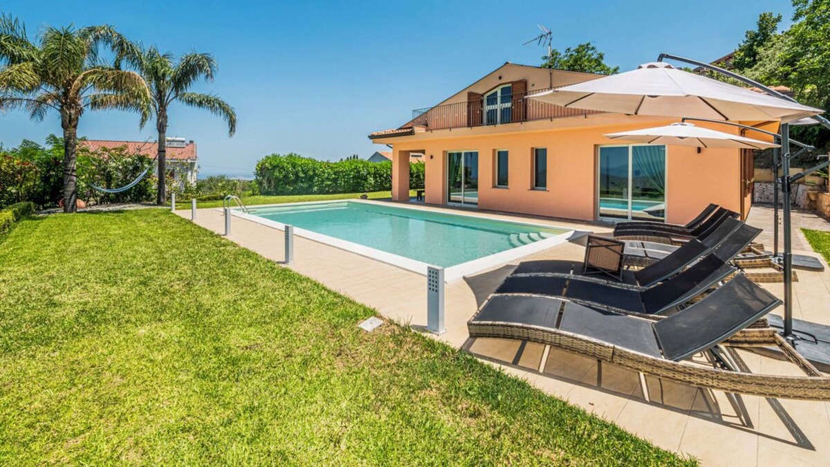 Castroreale Villa | Casa Artemisia - Four Bedroom Villa, Sleeps 10