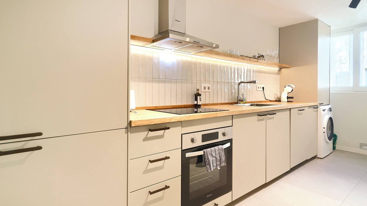 Patraix Apartment | Casa Atlas Bright Apartment with Terrace - only monthly rentals