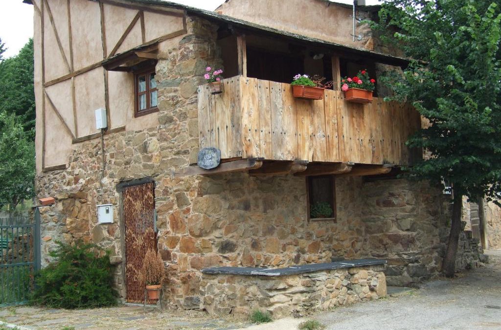San Esteban del Toral House | Casa Aurora
