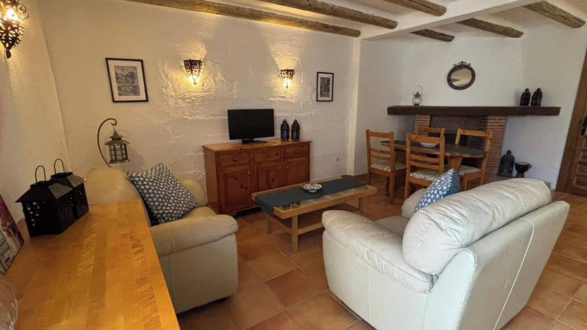 Tozar House | Casa Aurora is a cozy 2 person house in Mures, Spain, with a charming, tradition