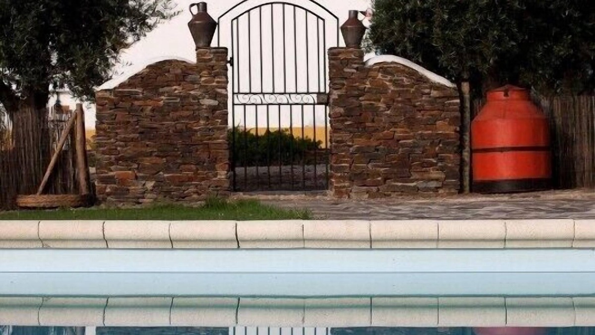 Terena Cottage | Casa AZUL inOrganic farm in Terena - Alentejo, Portugal