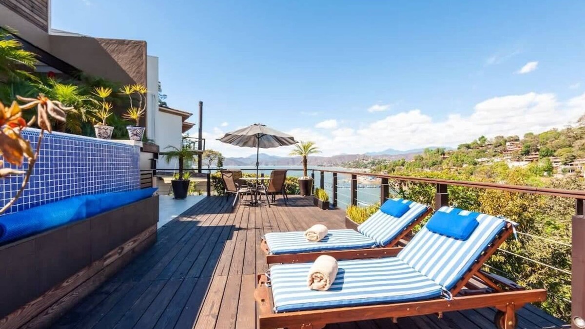 Valle de Bravo House | Casa Azul. Lakeview Terrace Retreat in Avándaro