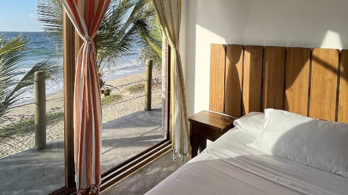 Puerto Villamil Apartment | Casa Azul: Ocean View