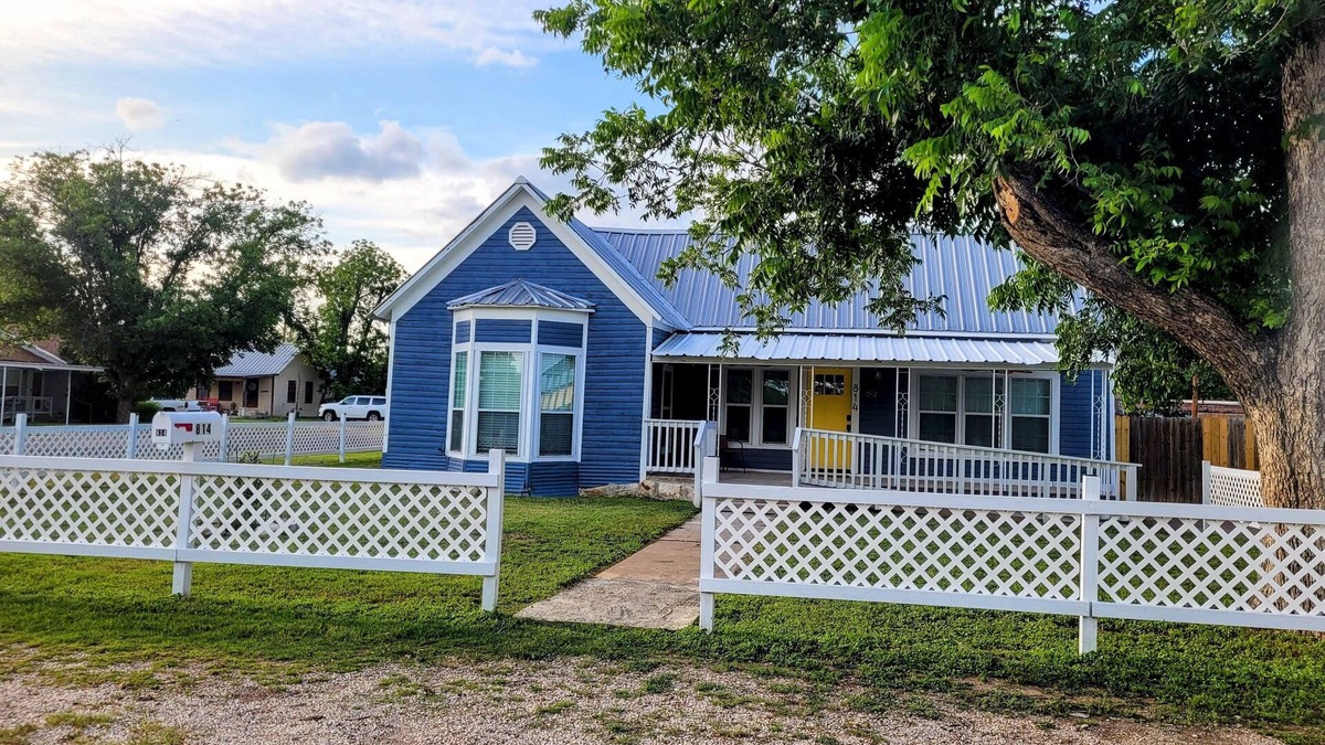 Junction House | Casa Azul - Sleeps 10