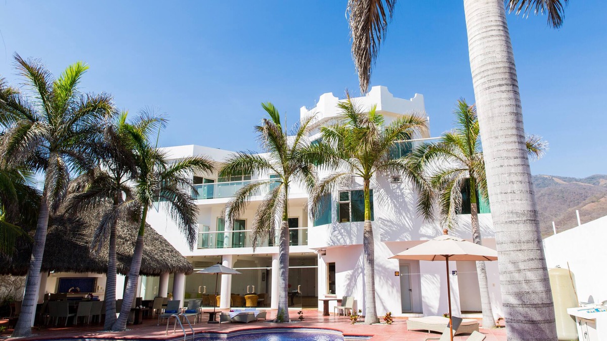 San Juan de Alima House | CASA BAOMAL - 13 bedrooms at the beach!