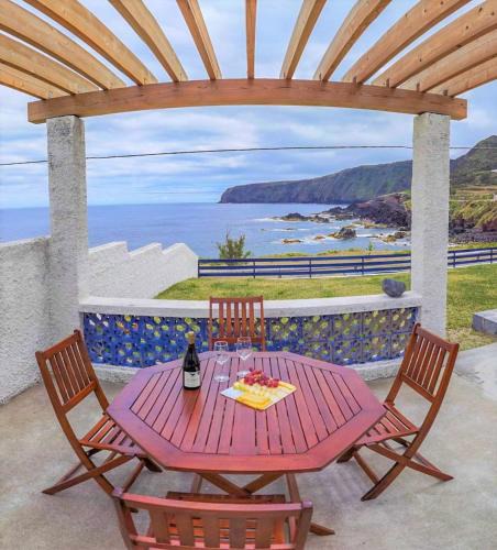Ponta Delgada House | Casa Beira Mar