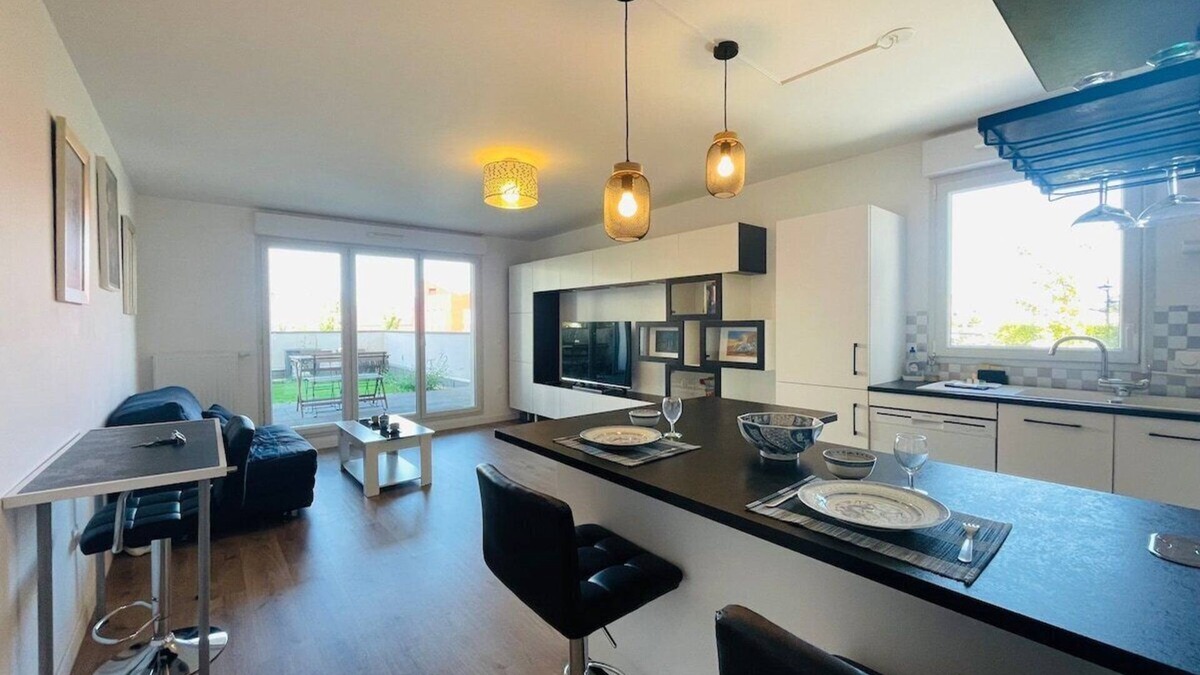 Les Hauts de Saint-Aubin Apartment | Casa Bella: Standing - Terrace - Private car park