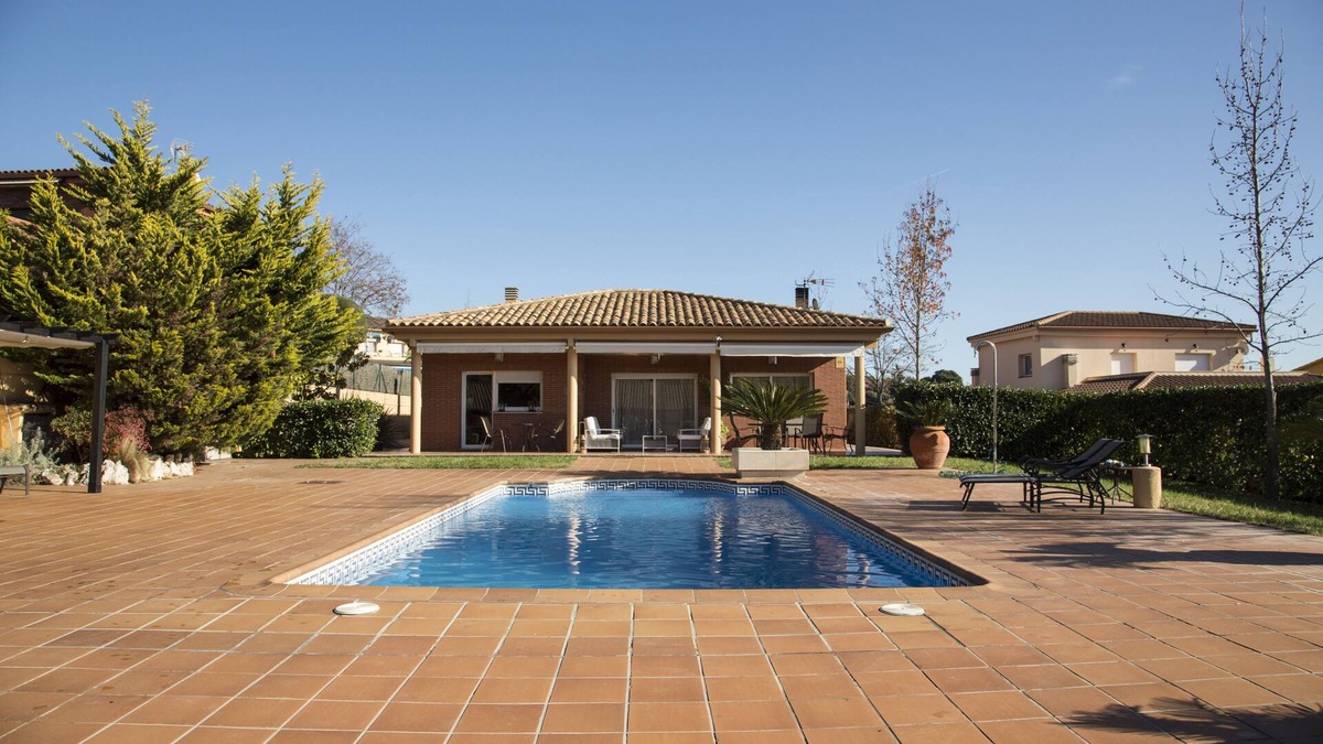 Bigues I Riells House | Casa Bella with pool