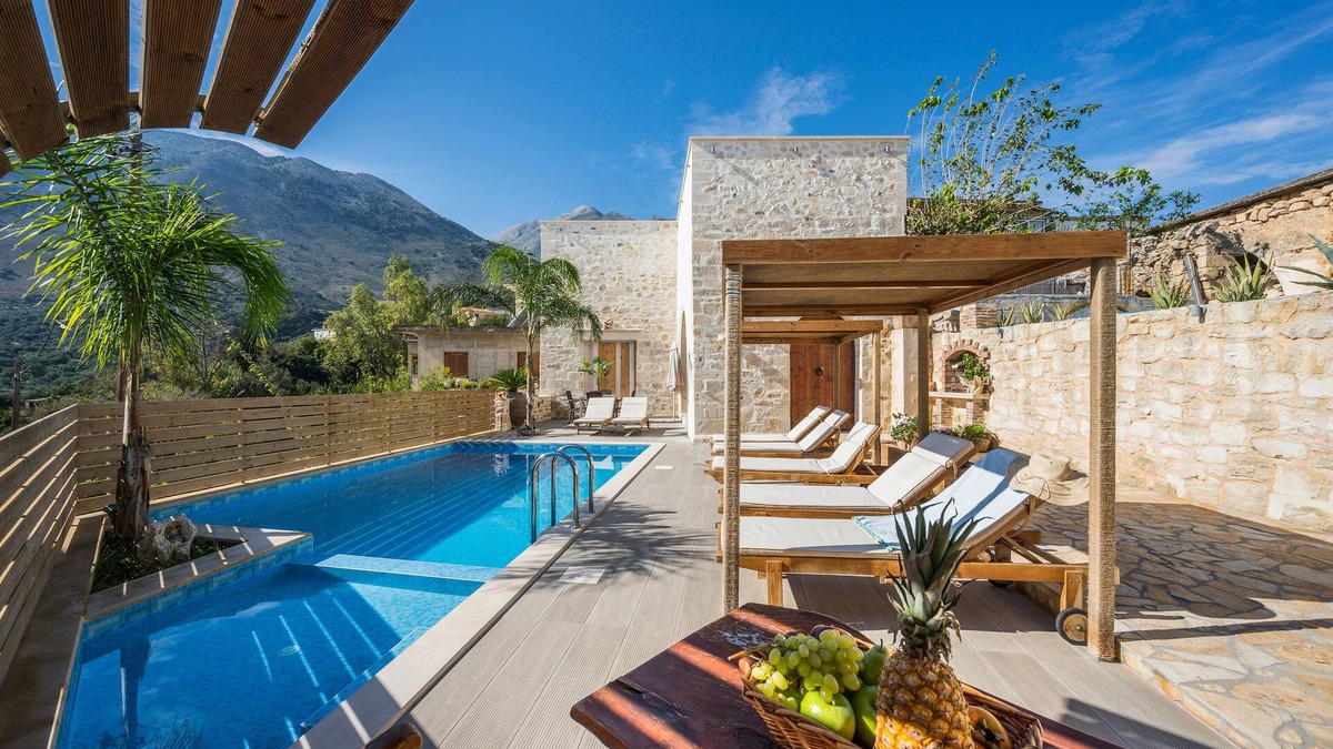 Kournas Villa | Casa Belvedere Villa with Private Pool and Heated Jacuzzi