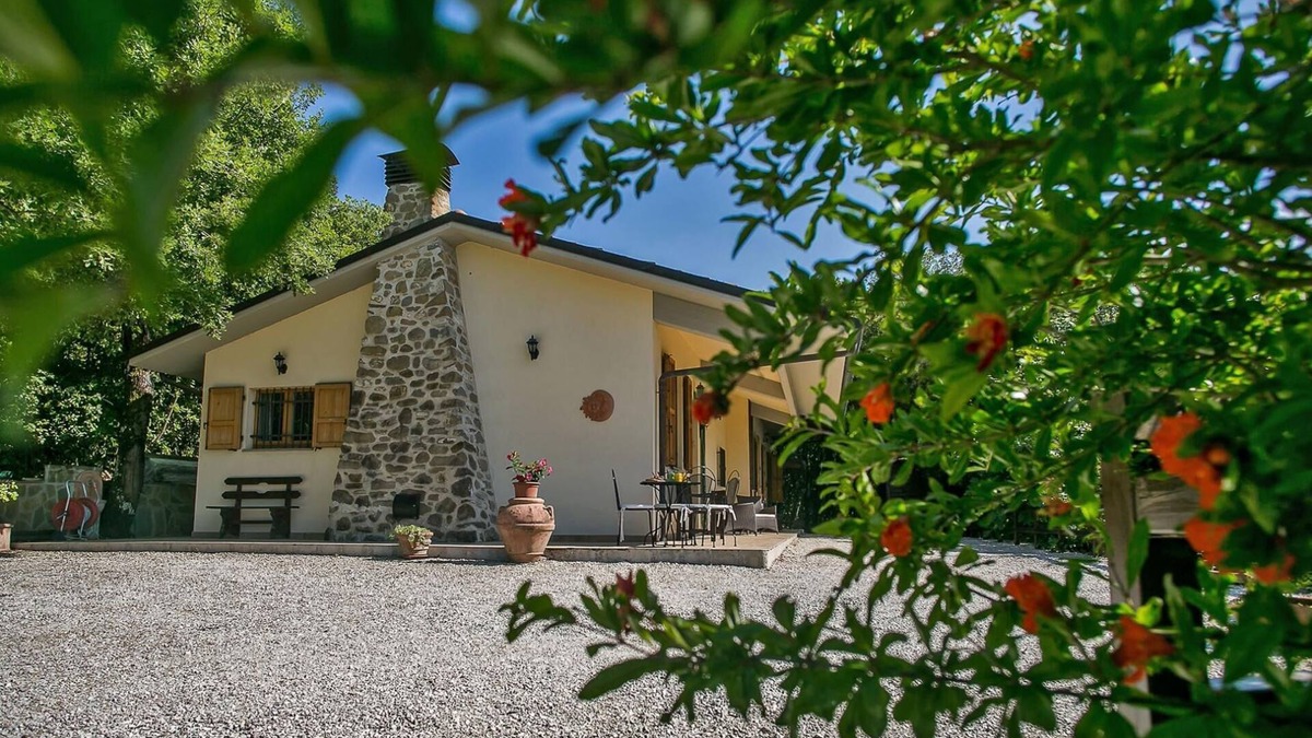 Bettona Villa | Casa Betty 7 - Three Bedroom Villa, Sleeps 7