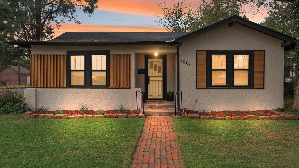 Canyon House | Casa Blanca ~ A Western-Cozy Retreat in the Heart of Canyon, TX