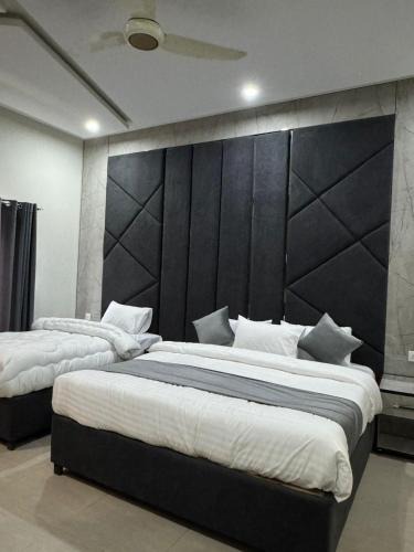 F-7 Sector House | Casa Blanca Family Lodges