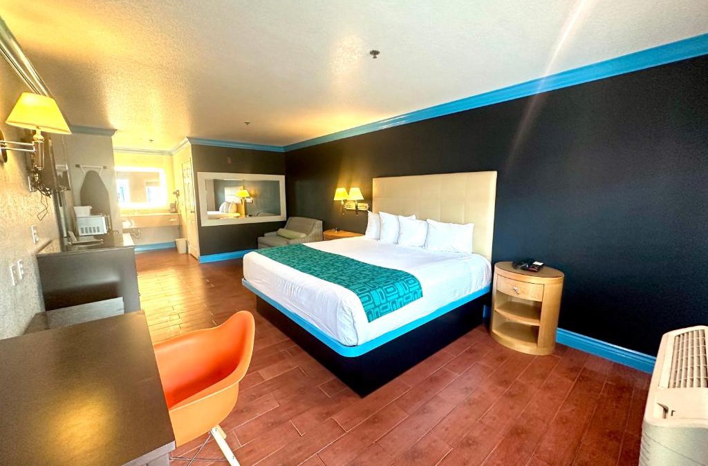 Orange Hotel | Casa Blanca Hotel - Orange