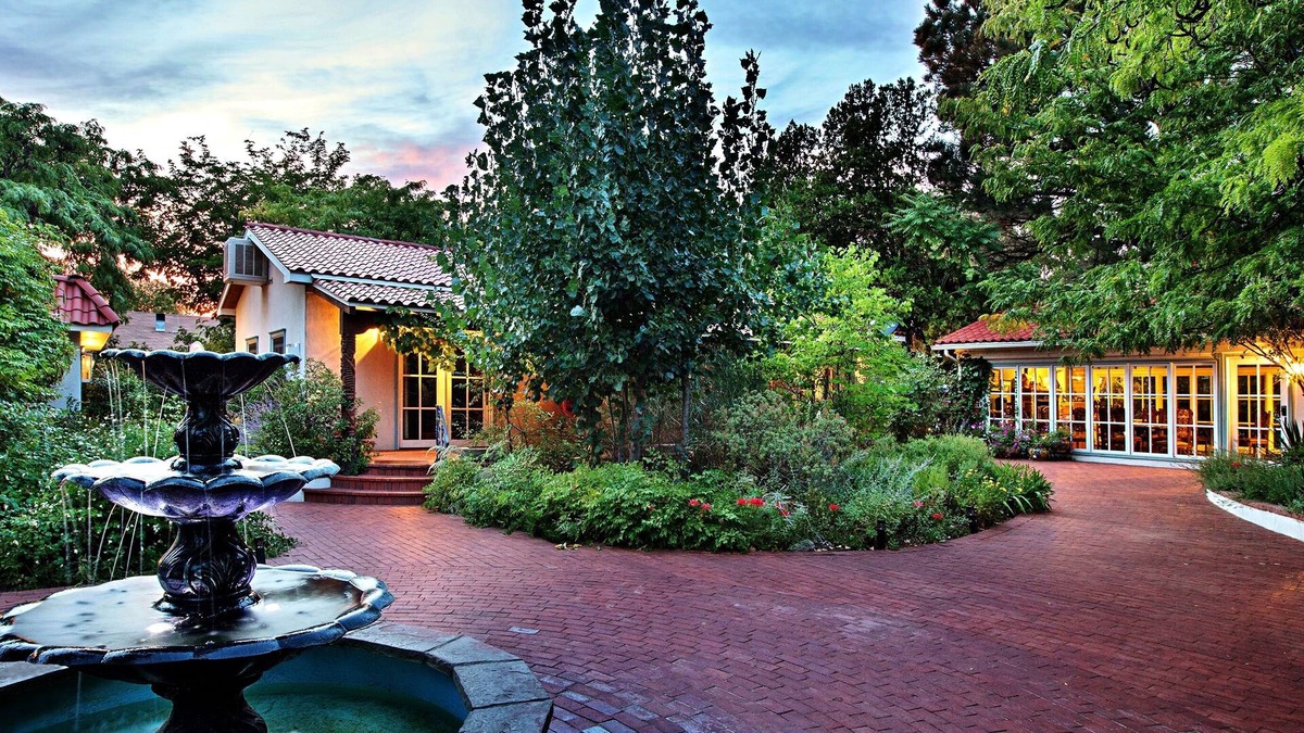 Farmington Bed & Breakfast | Casa Blanca Inn