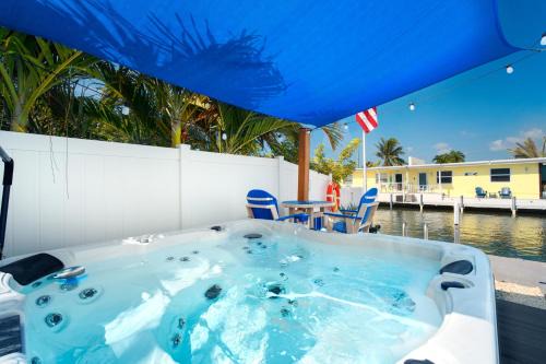 Little Venice House | Casa Blue Pelican.