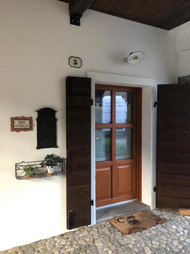 Attimis House | Casa Borc di Nelle