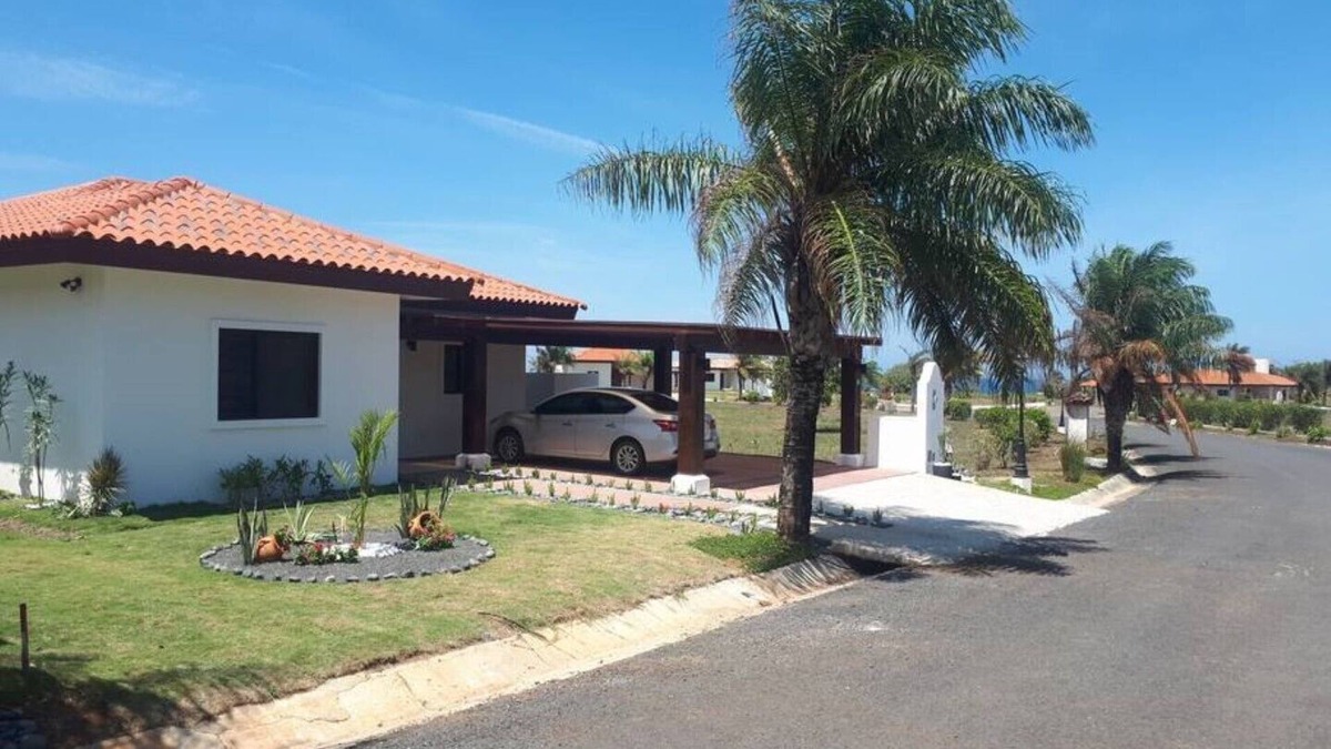 Pedasi Villa | Casa Boroda - Andromeda Pedasi - In Park with Swimming pool and Beach