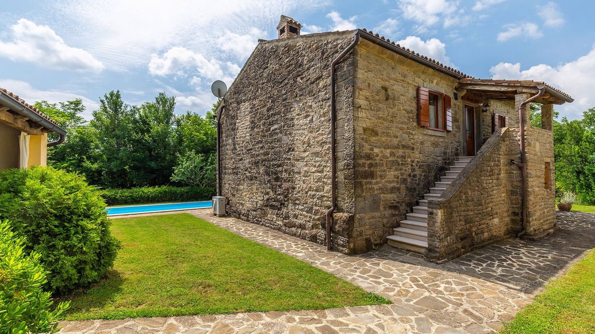 Borut Villa | Casa Borut 1865 - a fairytale stone house for dreaming and relaxing
