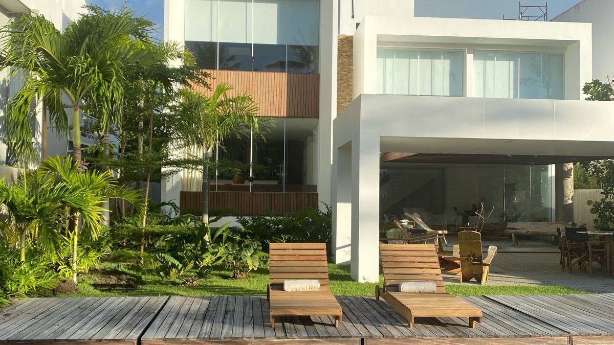 Garca Torta House | Casa Bossa, Design "foot in the sand"