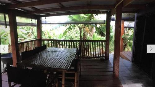 Little Corn Island House | Casa Botella