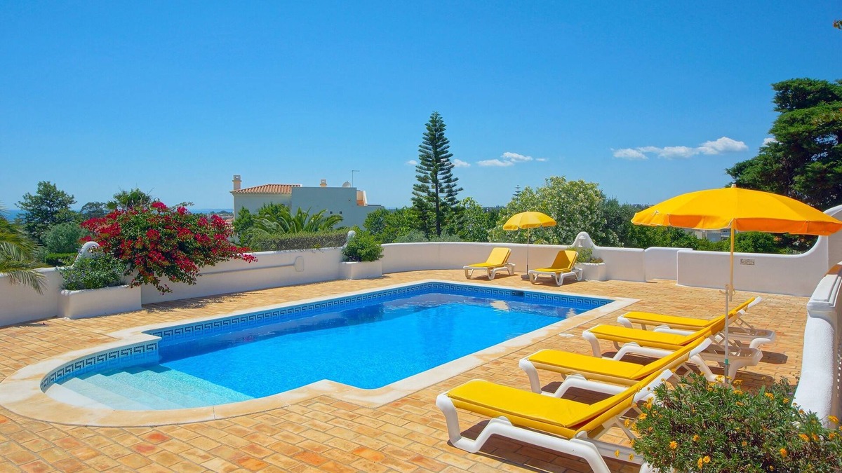 Carvoeiro Villa | Casa Buganvila with panoramic sea views in residential area