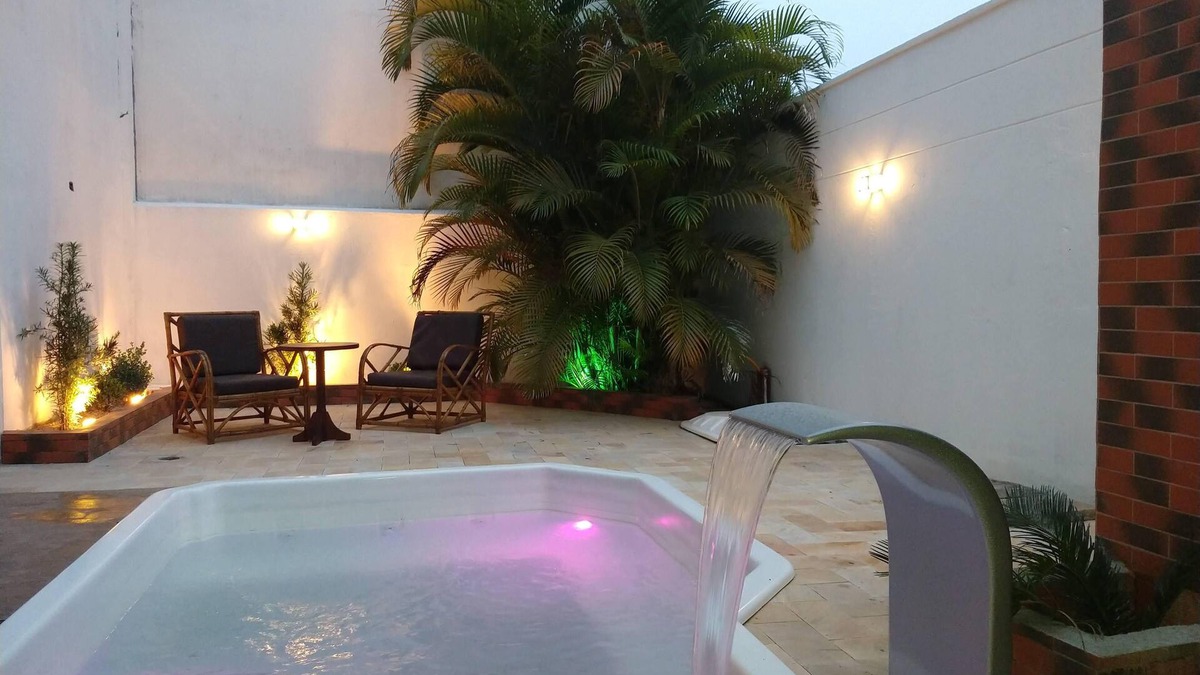 Picarras House | CASA C/SWIMMING POOL - HIGH STANDARD - PIÇARRAS - SC - C/VISTA P/O MAR - 50m BEACH