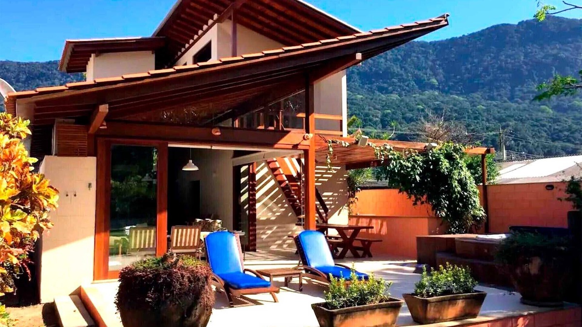 Guaeca House | Casa c Wi-Fi, jacuzzi e churrasqueira em Guaecá/SP