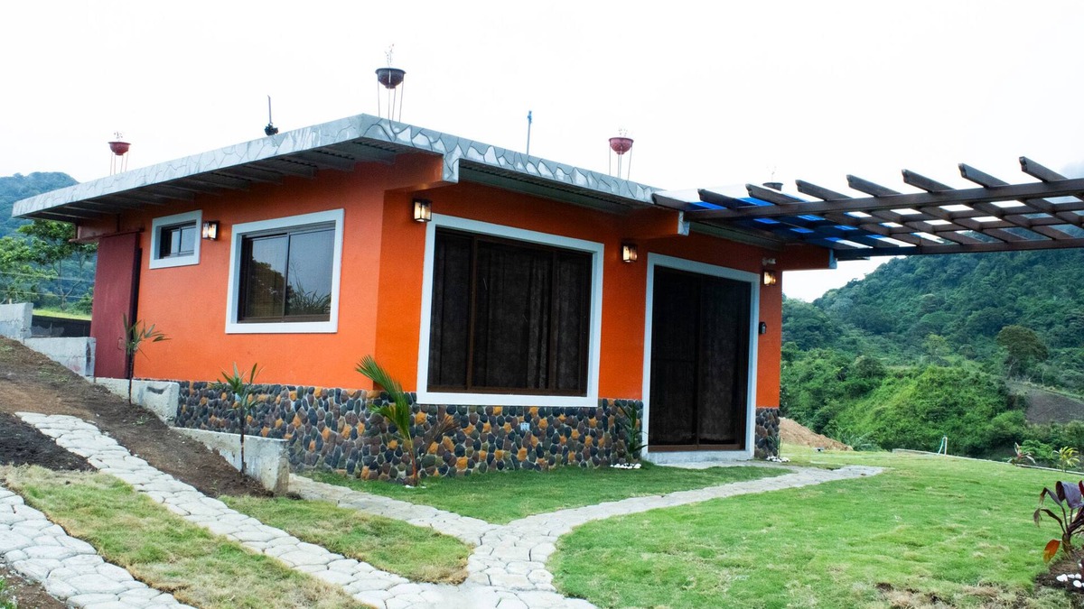 La Laguna Cabin | Casa Cabaña En La Laguna De San Carlos Panamá, Conéctate con la Naturaleza