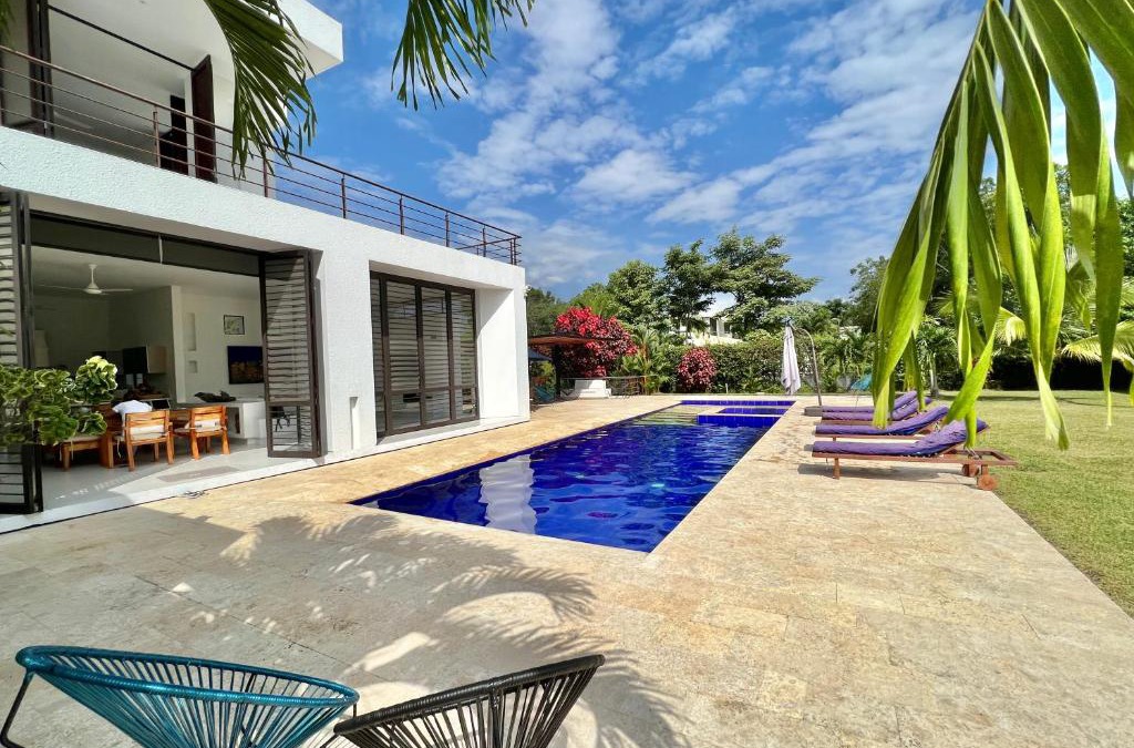 Anapoima House | Casa campestre Solé mediterranea con piscina en Anapoima
