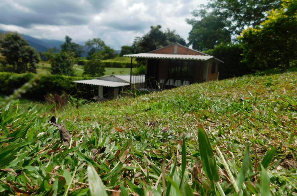 Calarca House | Casa Campo alojamiento campestre para descanso en Calarcá Quindío