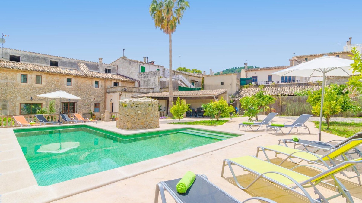 Mancor de la Vall Villa | CASA CANALS - Villa with private pool in Mancor De La Vall. Free WiFi