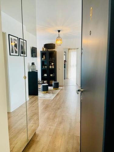 Targoviste Apartment | Casa Cara