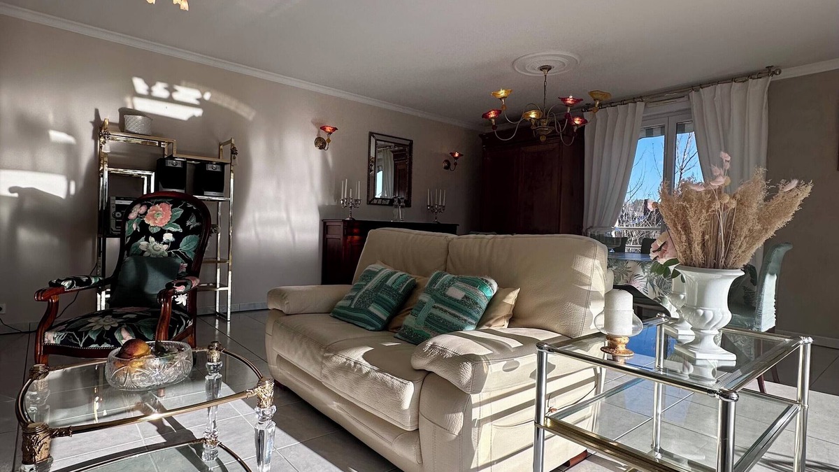 Brive-la-Gaillarde Apartment | Casa Cardinal-Grand T3 secteur Hôpital/CentreVille