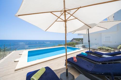 Provensals Ski Chalet | Casa Carol on the rocks MHM