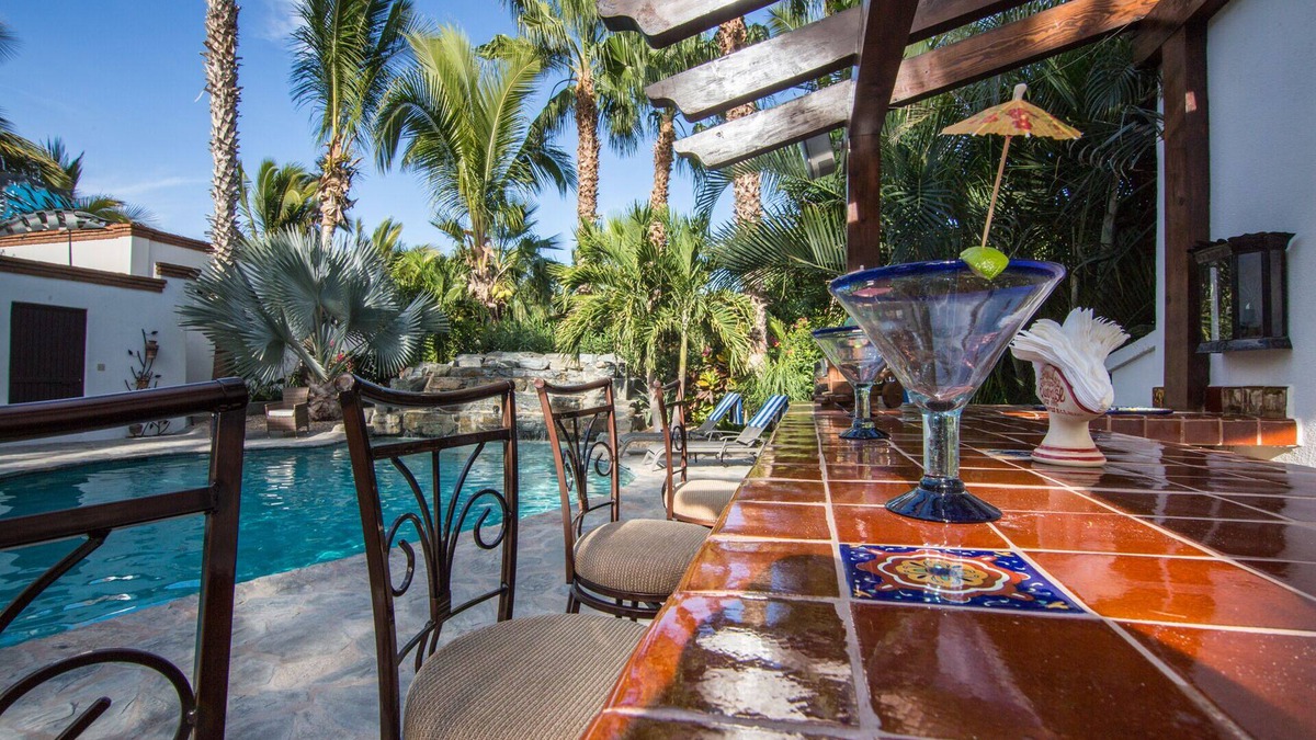 El Pescadero House | Casa CascadaCerritos View casita private pool oasis mins to the beach nest 2012