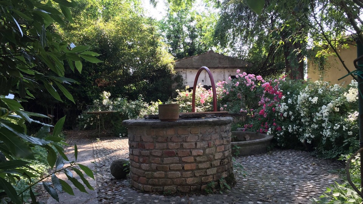 Salgareda House | CASA CECILIA COTTAGE a few miles from Venice and the outlet