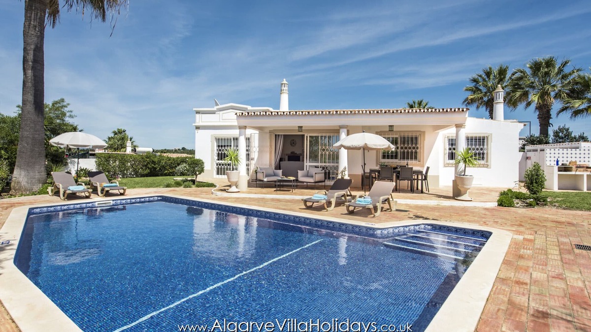Guia Villa | Casa Celina