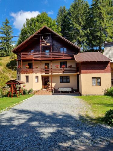 Arieseni Cabin | Casa Cerbu