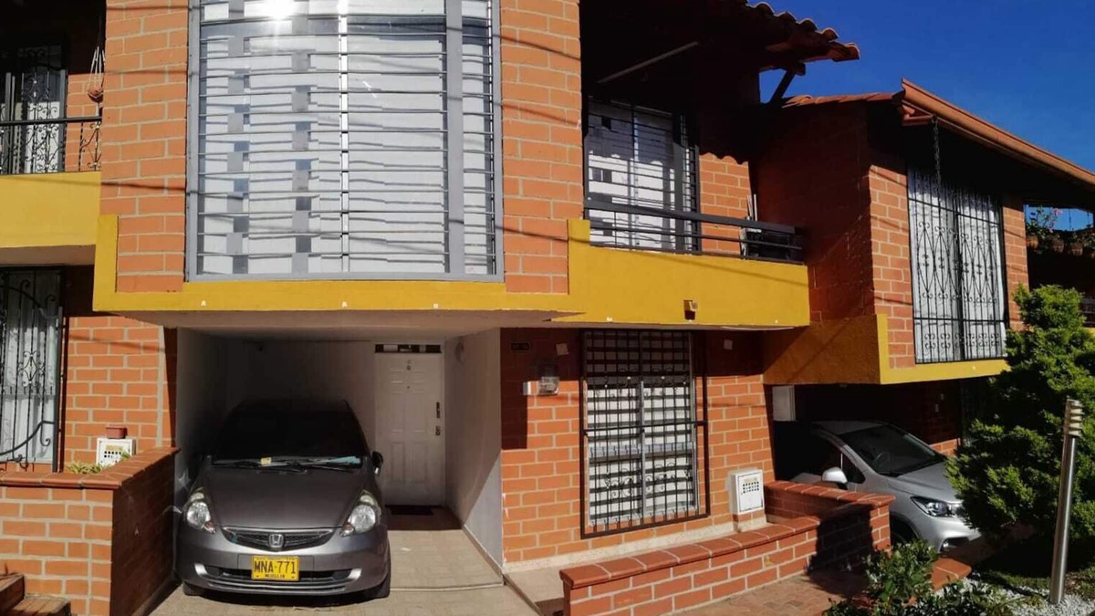 Rionegro House | Casa cerca al Aerpuerto y hospital San VicentenCozy House close to the Airport.