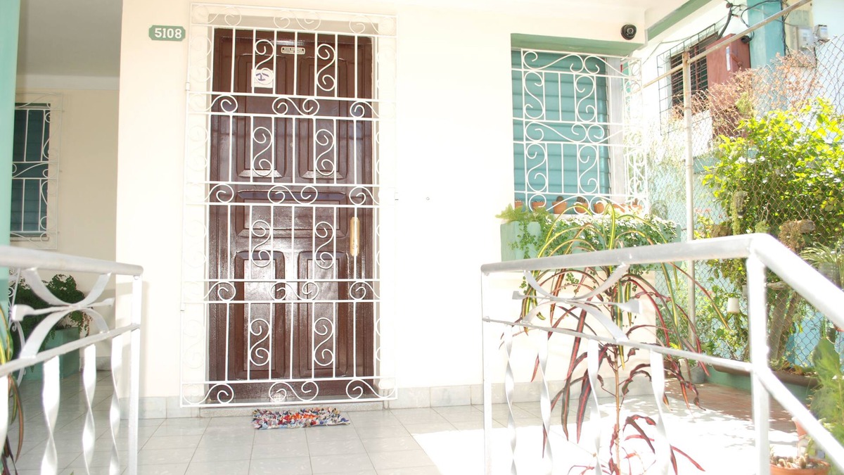 Cienfuegos House | Casa Chalet San Carlos