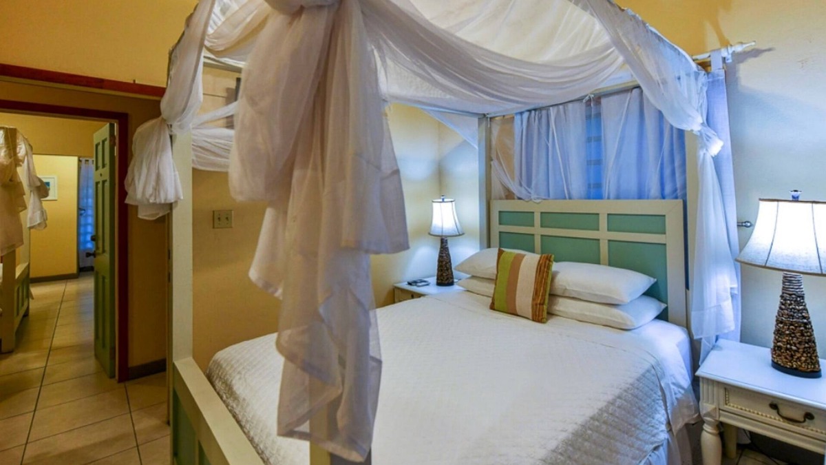 Falmouth Harbour Villa | Casa Chiesa - Titi Vacation Homes