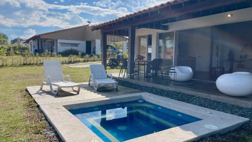 Armenia House | Casa Cielo en Tres Colinas