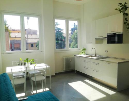 Magenta Apartment | Casa Clorofilla