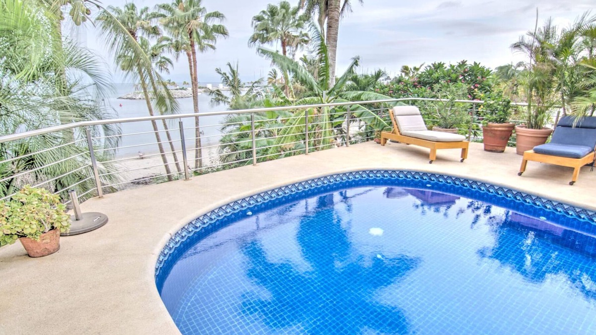 La Cruz de Huanacaxtle House | Casa Colibri - Private Beachfront Oasis