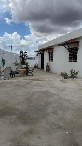 Caruaru House | Casa com 2 quartos no Alto do Moura