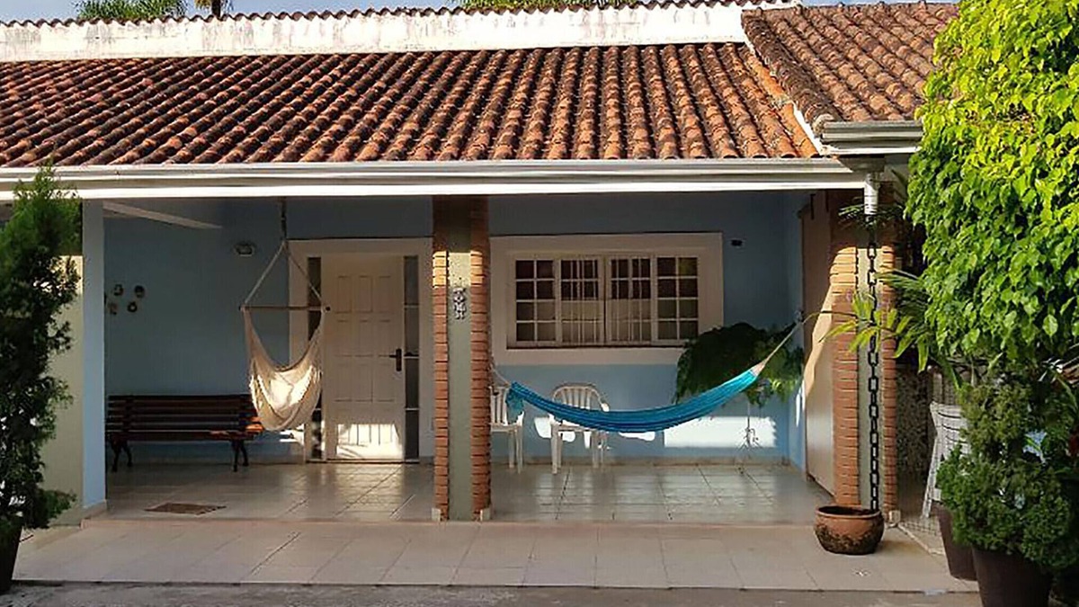 Centro House | Casa com churrasqueira no Centro de Caraguatatuba