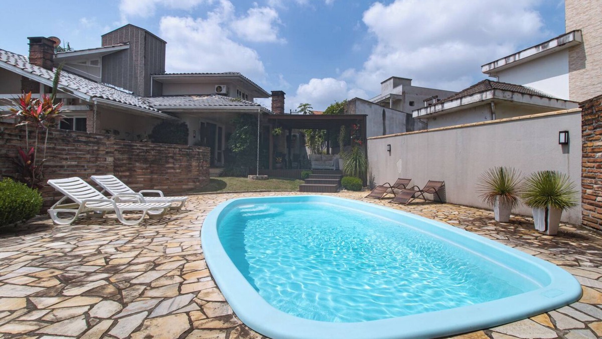 Pinheirinho Ski Chalet | Casa com piscina, churrasq e Wi-Fi em Criciúma/SC